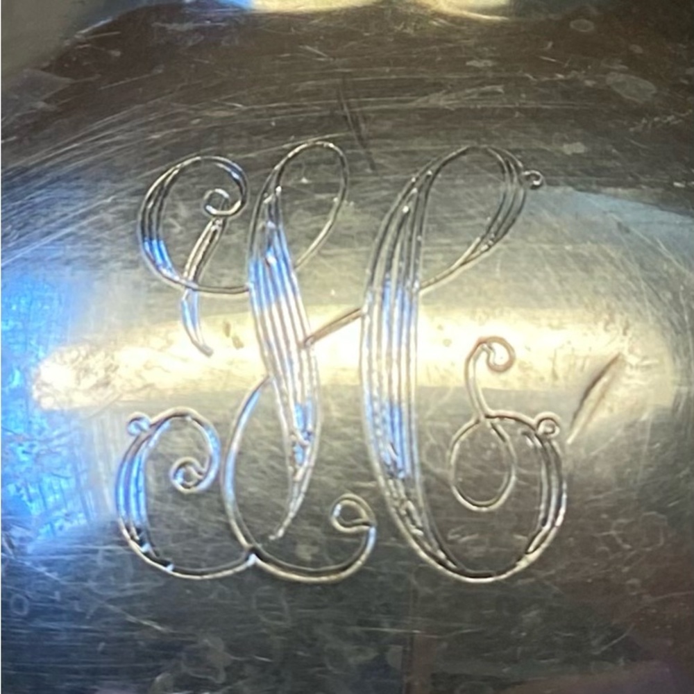 1950s Stieff Williamsburg Restoration Pewter Creamer CW-91 Monogrammed - Picture 5 of 11